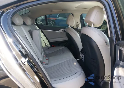 2019 Genesis G70 2.0T Advanced from USA, damaged, VIN KMTG34LAXKU013367